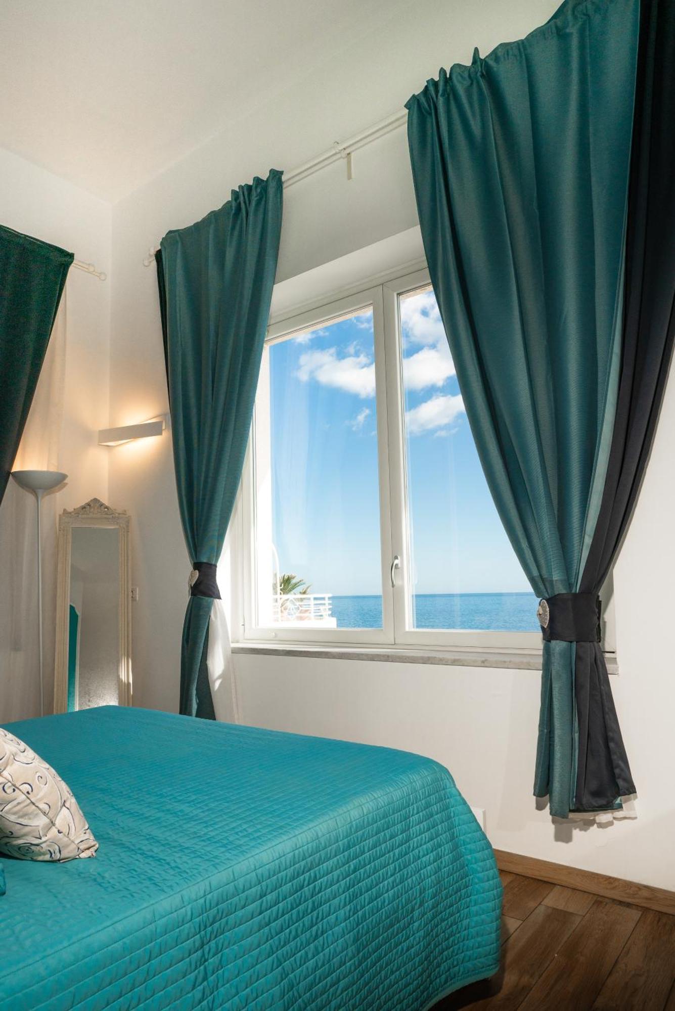 سيراكوزا Marlove Sea View المظهر الخارجي الصورة
